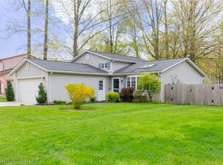 1012 Plymouth Dr, Grafton, OH 44044