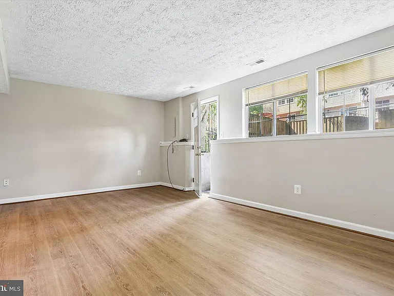 5913 Spruce Run Ct — Photo 25