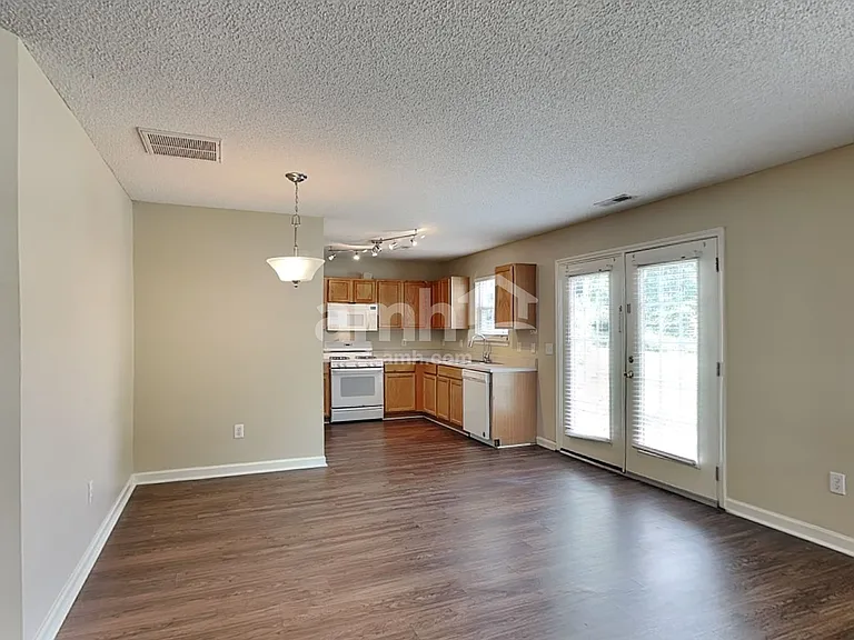 1006 Fort Clapsop Ct — Photo 5