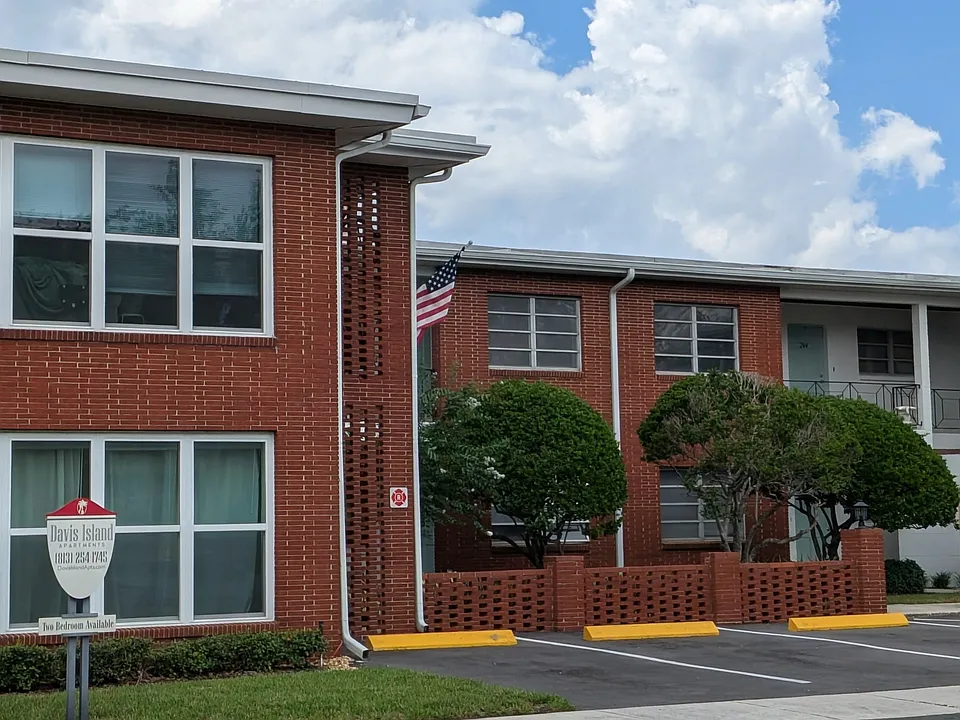 334 Danube Ave #103