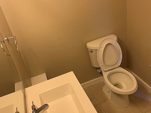 3rd image of 893 Coconut Dr