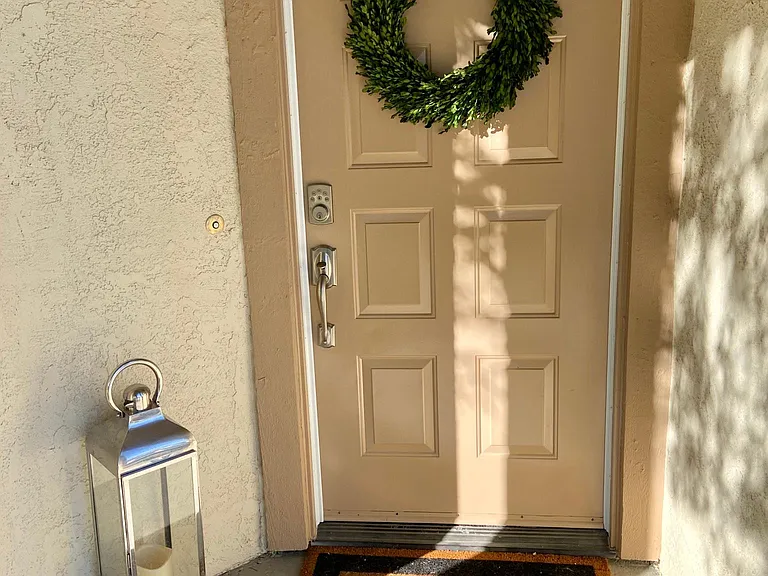KEYLESS FRONT DOOR