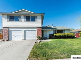 890 Desert View Dr, Sparks, NV