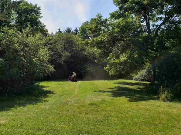 Crestwood Dr #11, Oshkosh, WI 54904