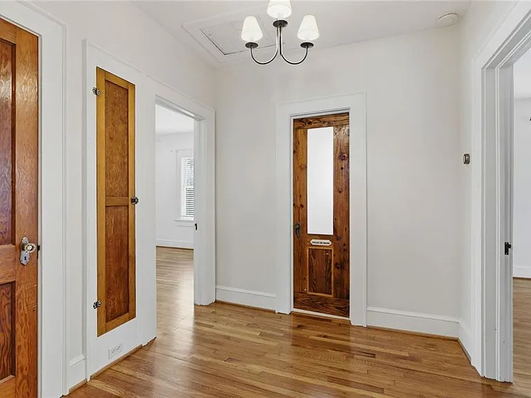 927 Park Ave SE — Photo 23