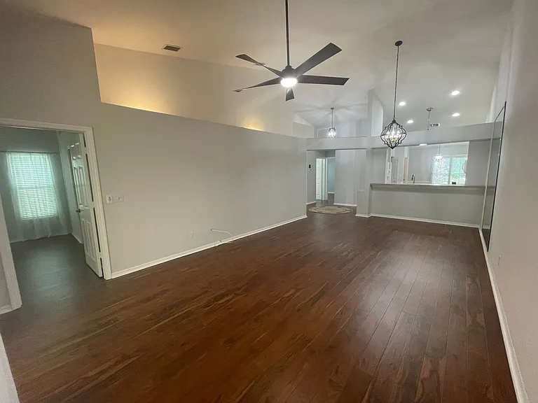 5708 Greenwood Cir #48 — Photo 9