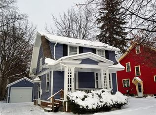 86 Hardison Rd, Rochester, NY 14617