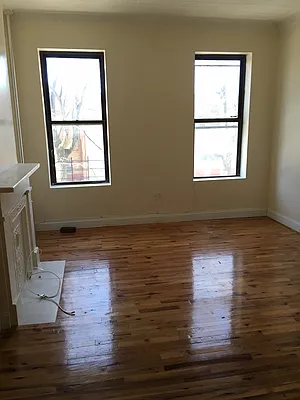Rented by Lang Realty LLC | media 63
