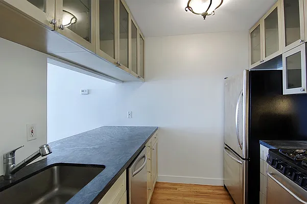 Rented by Corcoran | media 37