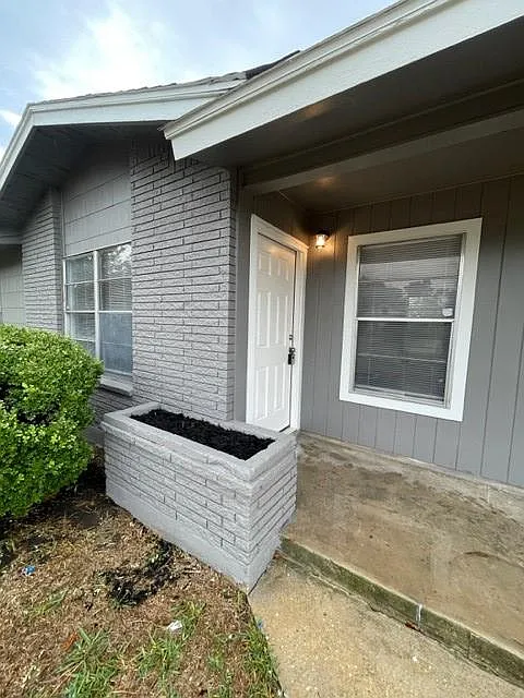 Building Photo - 5106 Carelin Dr