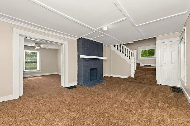 4 bed, 1.5 bath, $1,295 — Photo 3