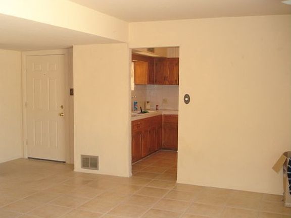 Dining Area to front door