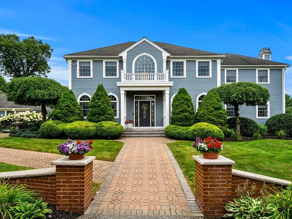 9 Anna Dr, Danvers, MA 01923
