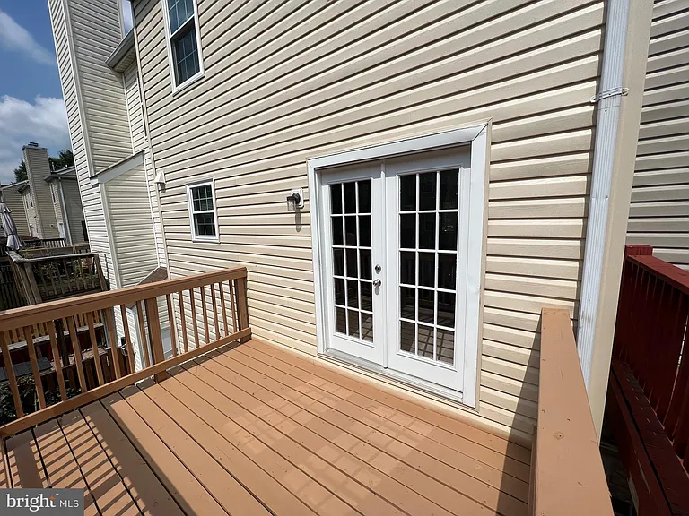 1031 Murdoch Ct — Photo 27