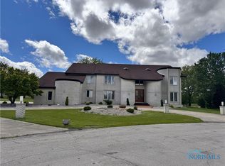 322 Dublin Ln, Bryan, OH