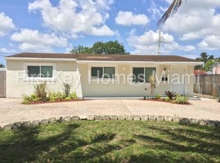 1220 N 70th Ave, Hollywood, FL 33024