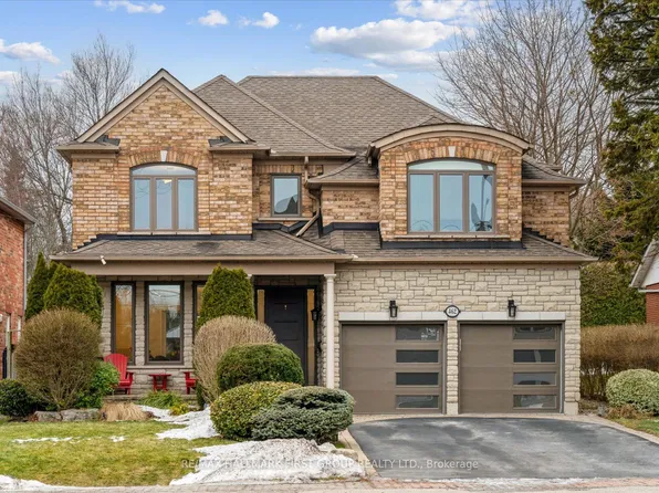 462 Oakwood Dr, Pickering, ON L1W 2M7