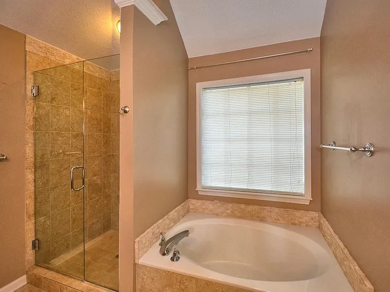 4001 Falliston Dr — Photo 34