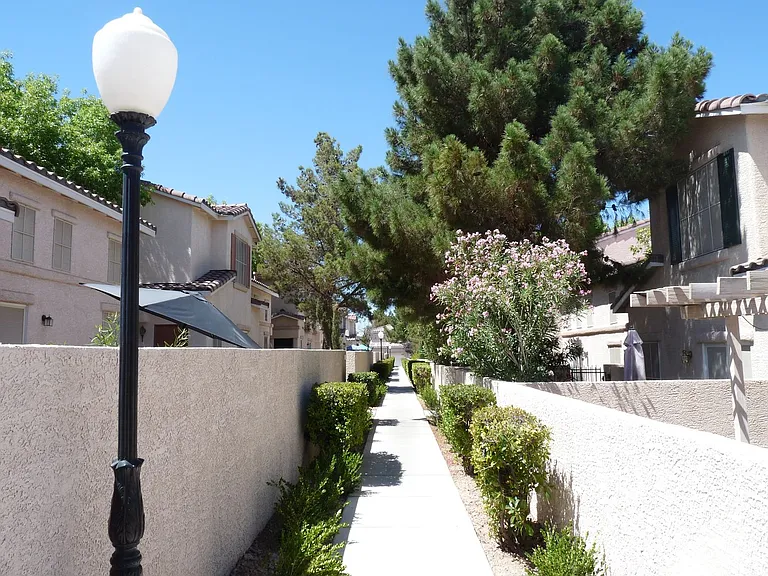9664 Belle Regal St — Photo 3