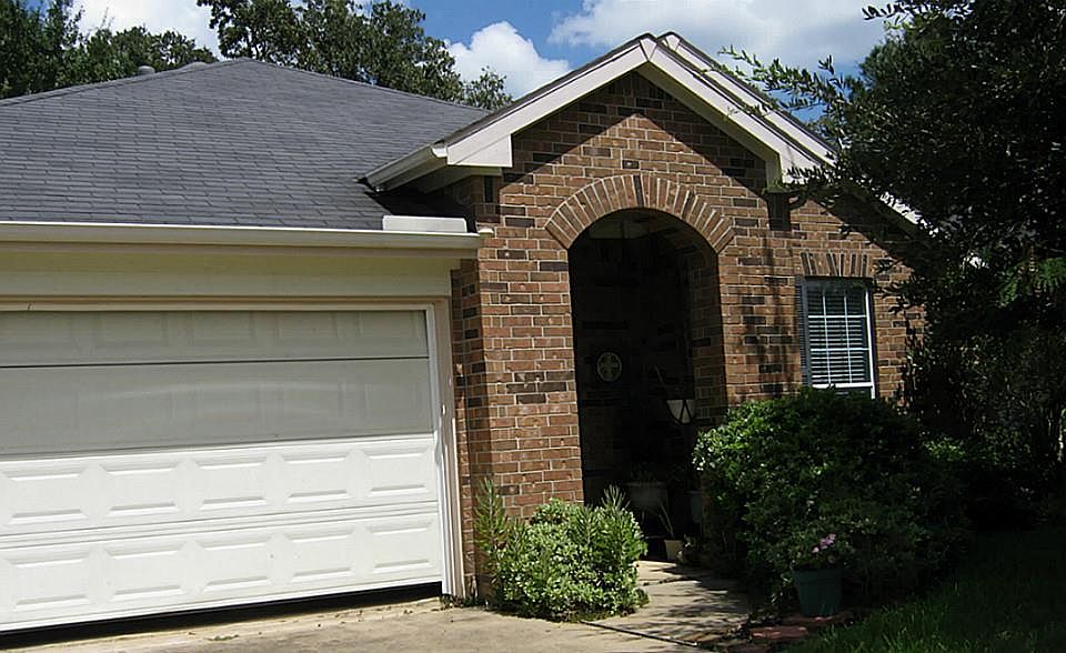 1st image of 18826 Squirrel Oaks Dr