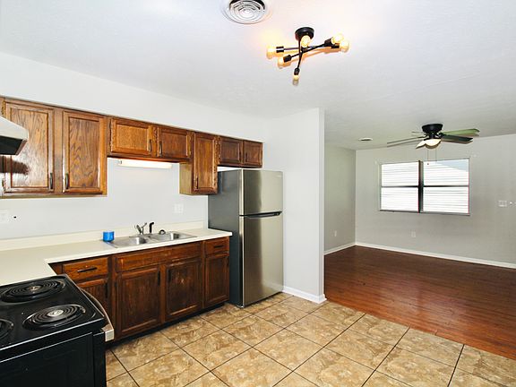 2nd image of 626 N 32nd St #2