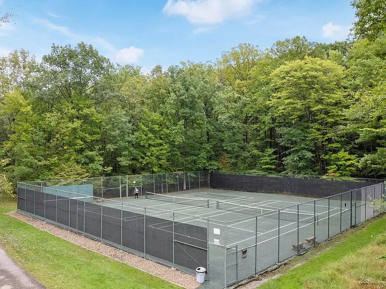 17767 Falling Leaves Rd — Photo 29