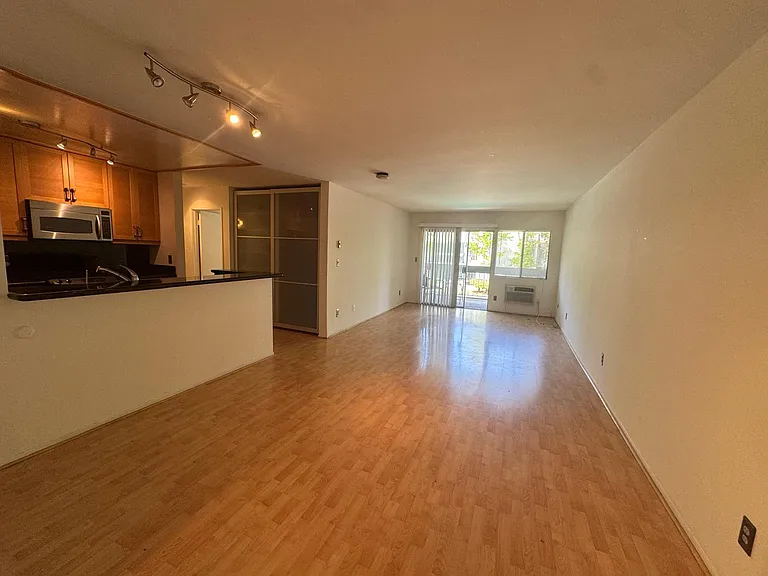 4900 Overland Ave #260 — Photo 1