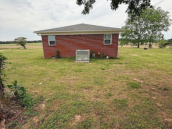 5th image of 327 Latta Rd