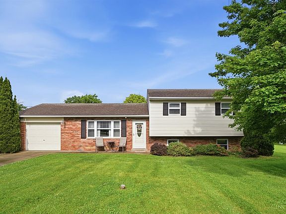 3rd image of 9537 Crestfield Dr