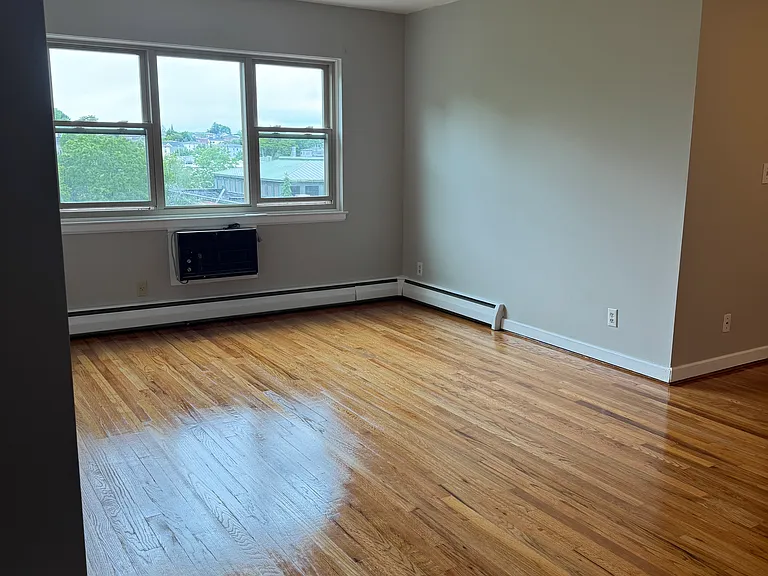 70 Grove Hill St #4O — Photo 3