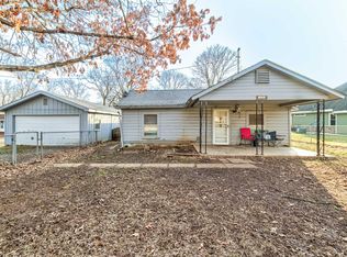 3424 S Horseshoe Ave, Springfield, MO 65804