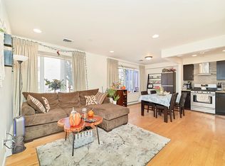 3077 38th St APT 1A, Astoria, NY 11103