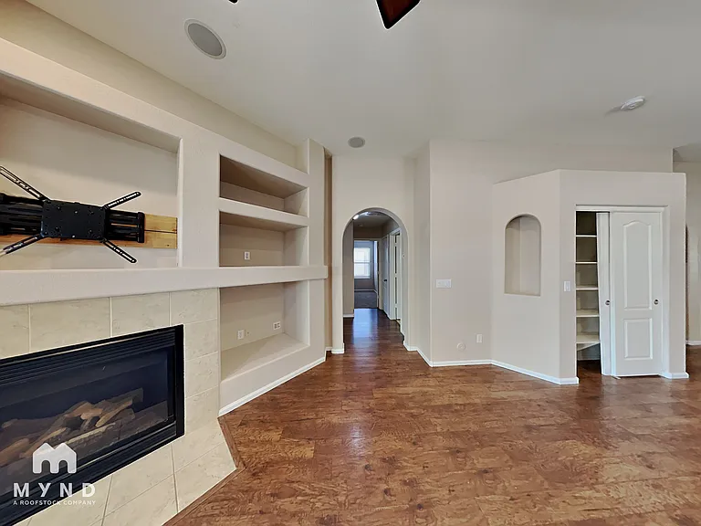 4265 E Bonanza Rd — Photo 7