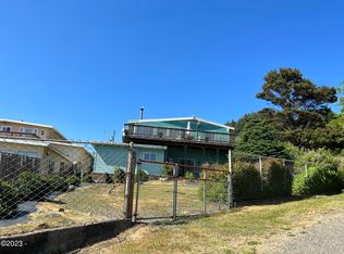 1904 NE 74th St, Lincoln City, OR 97367