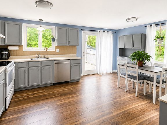 4th image of 39 Bayview Rd