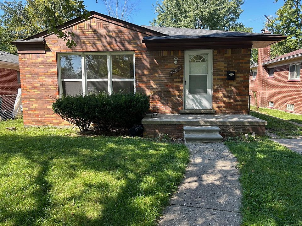 1st image of 22021 Cloverlawn Ave