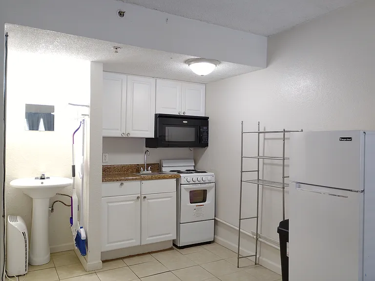 2506 S Ocean Blvd #203 — Photo 4