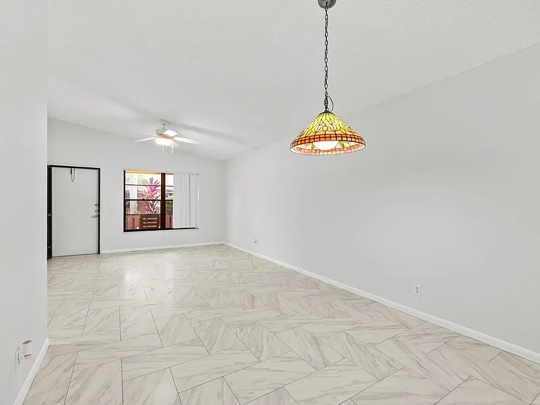 8019 SE Villa Cir — Photo 14
