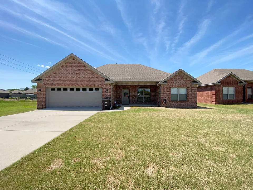 1317 Puritan Dr