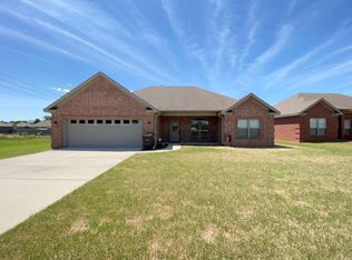 1317 Puritan Dr, Jacksonville, AR 72076