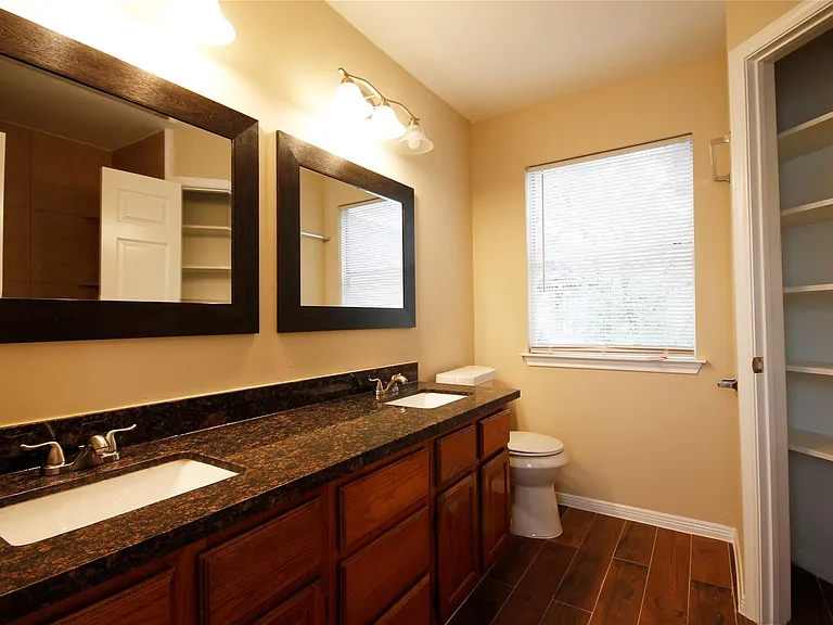 11615 Glenwolde Dr — Photo 18