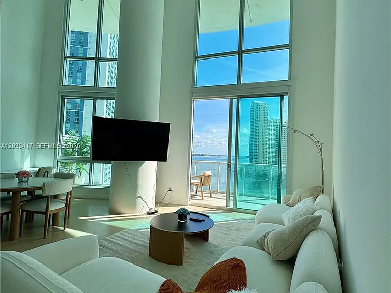 300 S Biscayne Blvd #L-1218 — Photo 13