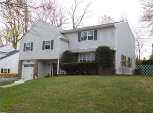 640 W Rolling Rd, Springfield, PA 19064