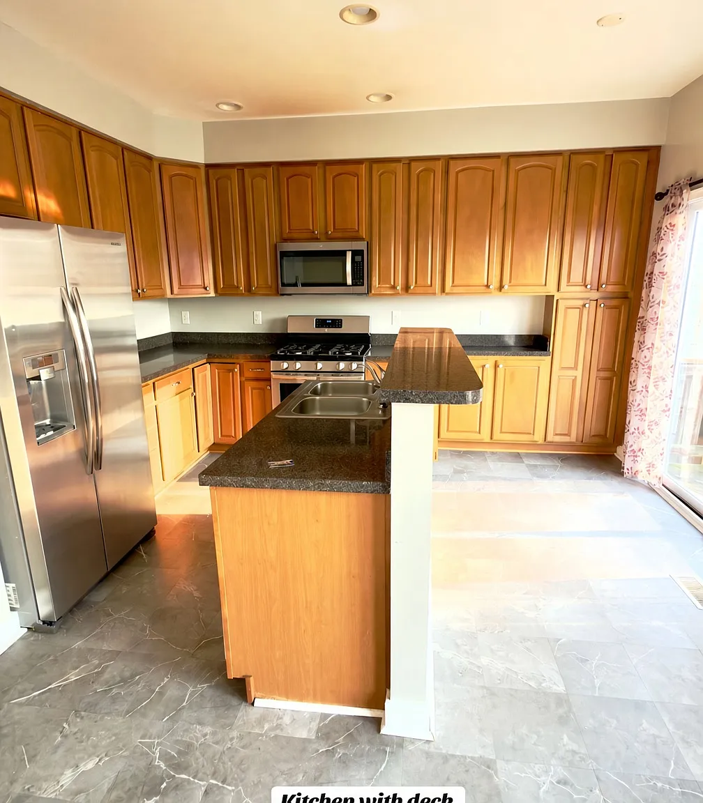 3 bed, 2.5 bath, 2000 sqft, $2,700 — Photo 4