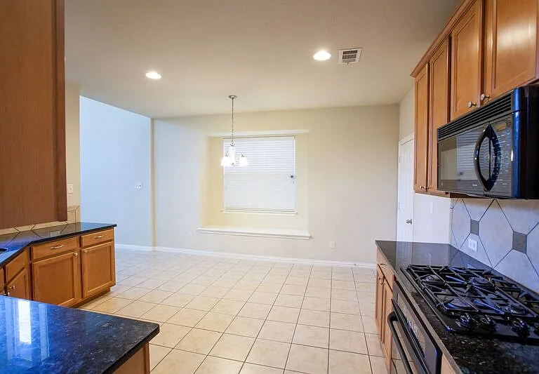 2805 Gooseberry Dr — Photo 7