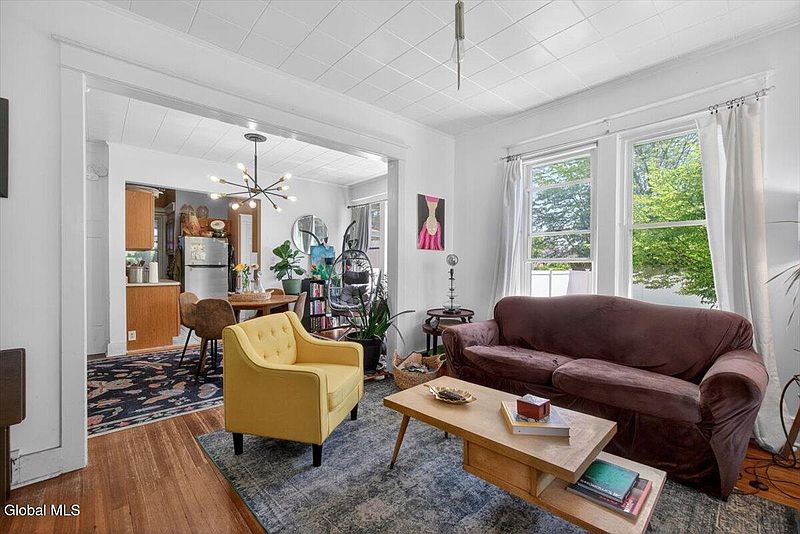 4th image of 2 Woodlawn Terrace