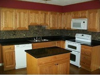 3rd image of 2916 Jasmine St