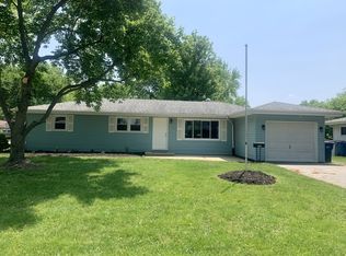 240 Pfitzer Dr, Bradley, IL 60915
