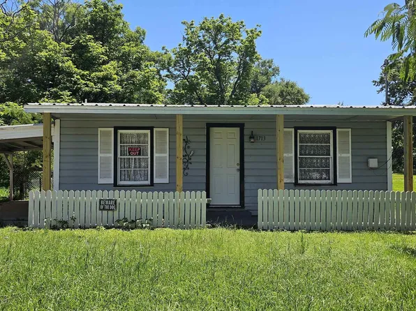 1713 W Frank St, Grand Saline, TX 75140