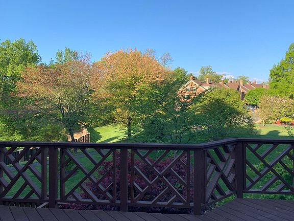 3rd image of 6281 Chaucer View Cir